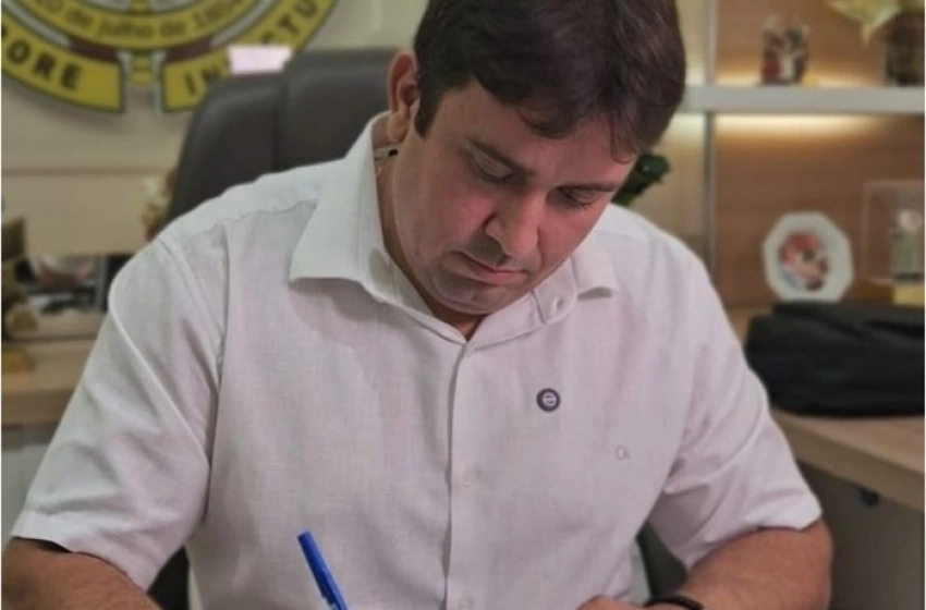 Imagem Prefeito de Sousa, Helder Carvalho