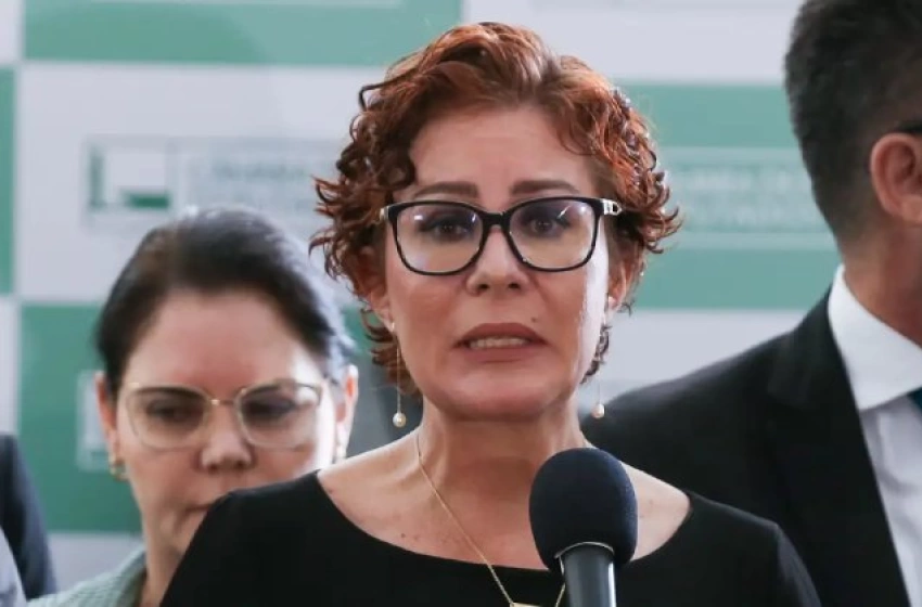 Imagem Deputada Carla Zambelli (PL-SP)