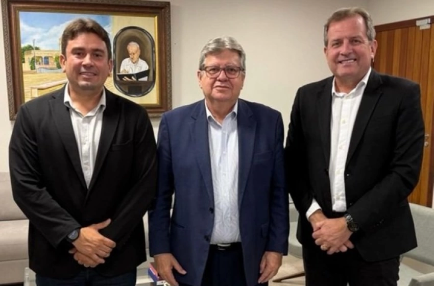 Imagem Helder Carvalho, João Azevêdo e Fábio Tyrone 