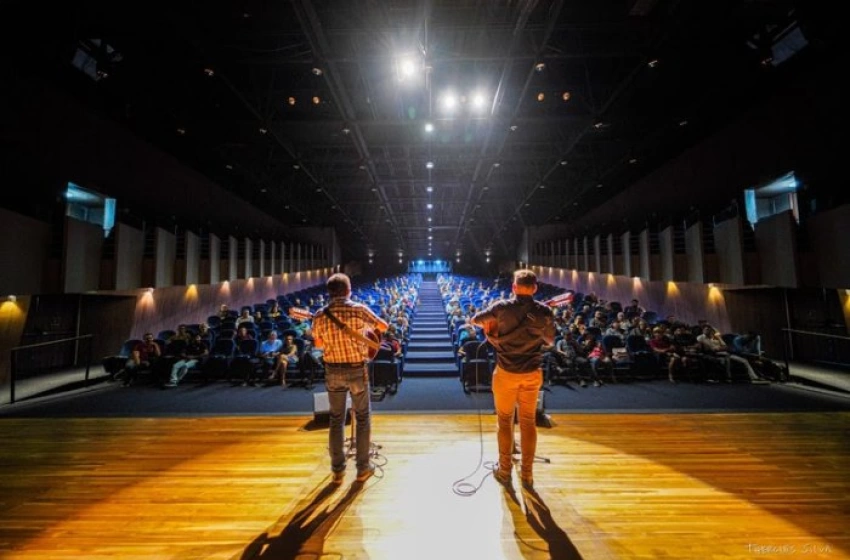 Imagem IV Confronto de Gerações com repentistas de cinco estados do Nordeste