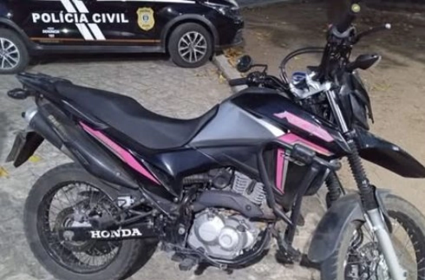 Imagem Moto recuperada pela polícia militar em Cajazeiras 
