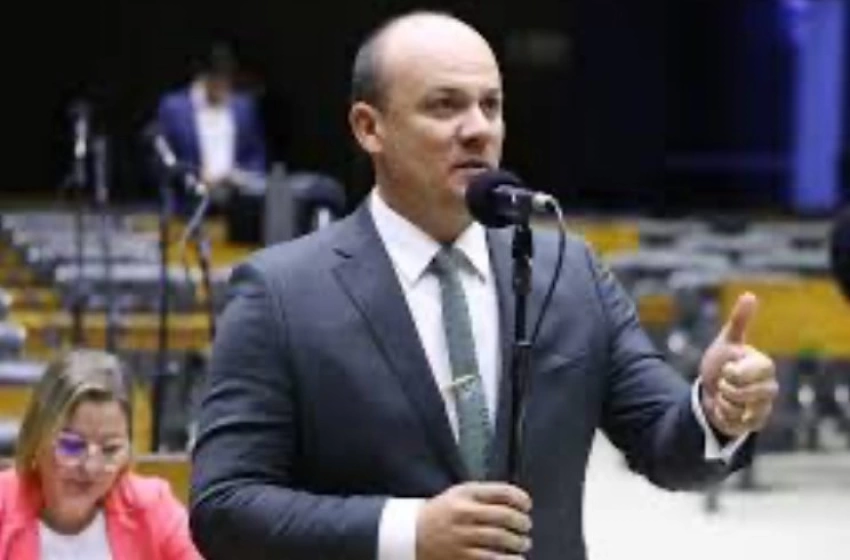 Imagem Cabo Gilberto, Líder na oposição no Congresso Nacioal