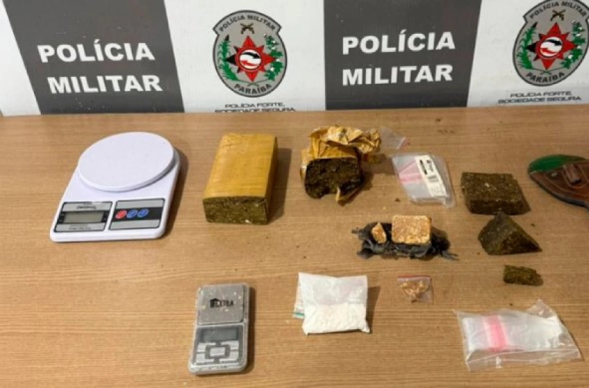 Imagem Drogas apreendidas em ação da Polícia Militar