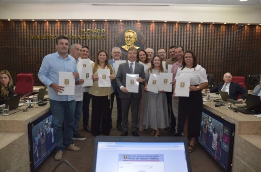 Imagem Quatorze prefeitos paraibanos no TCE