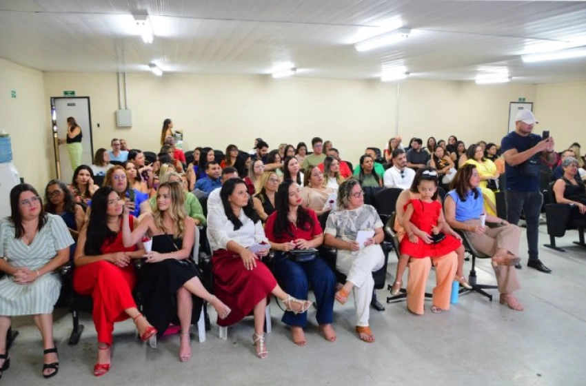 Imagem Acolhimento dos profissionais do Serviços de Família Acolhedora (SAF)