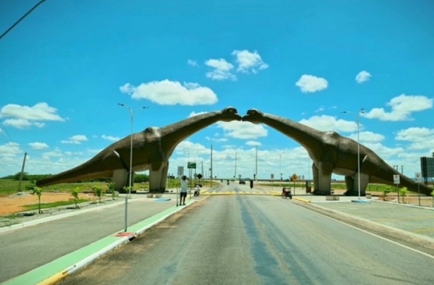 Imagem Portal na Entrada em Sousa