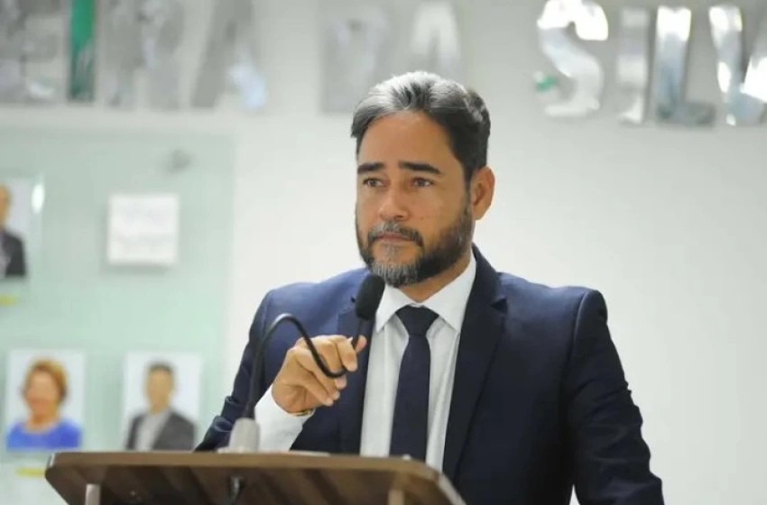 Imagem Adriano Martins, presidente da Câmara Municipal de Bayeux