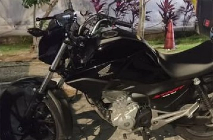 Imagem Apreensão de motocicleta com restrição de roubo