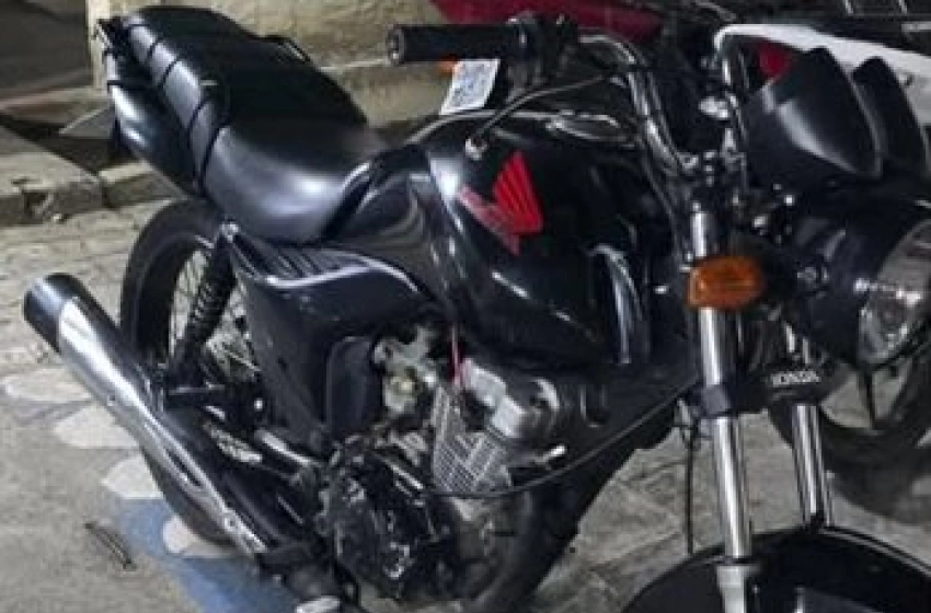 Imagem Veículo recuperado pela PM na Paraíba