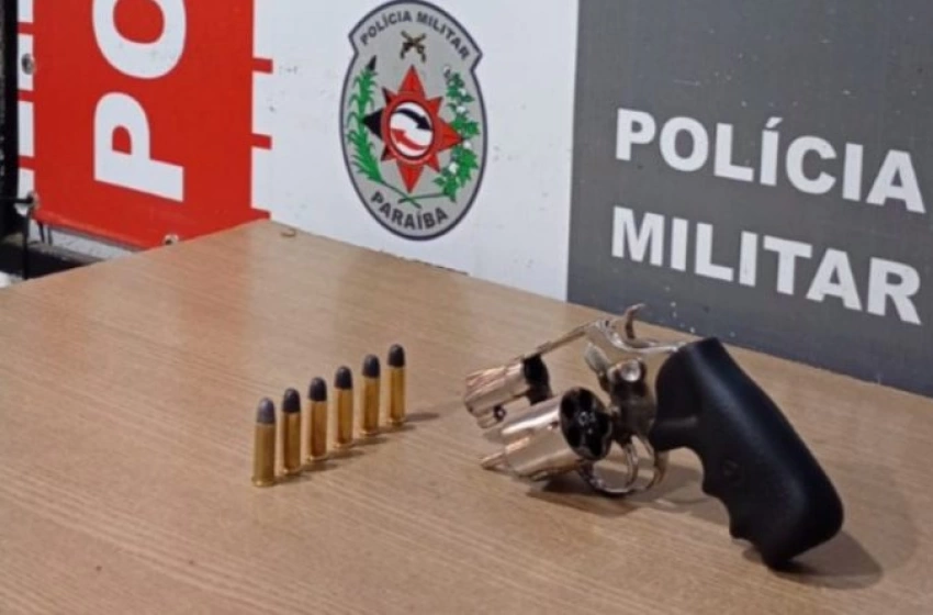 Imagem Arma e munições apreendidas em ação da PM