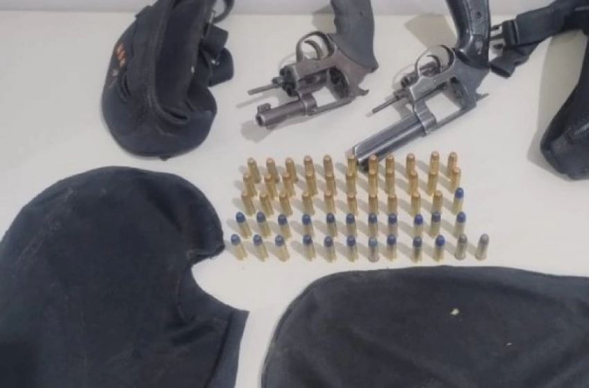 Imagem Armas e munições apreendidas pela Polícia Militar