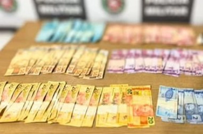 Imagem Drogas apreendidas pela ROTAM, no bairro Valentina em João Pessoa 