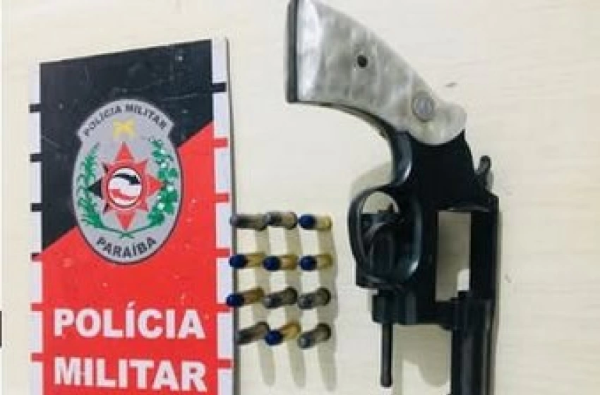 Imagem Arma e munições apreendidas em ação da PM