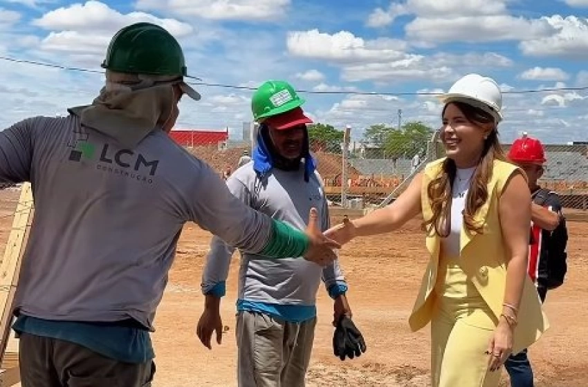 Imagem Amanda Silveira destaca construção de 296 apartamentos como avanço social em Sousa