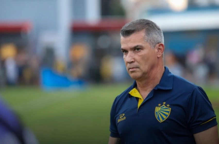 Imagem Novo treinador do Sousa, Alessandro Telles