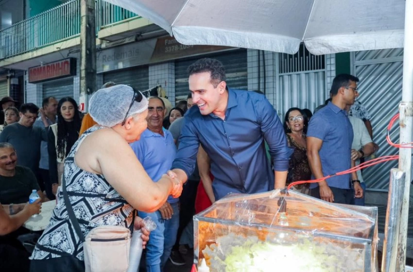 Imagem Lucas Ribeiro participa da Festa de Santos Reis em Tacima e celebra conclusão da estrada entre a cidade e o distrito do Braga