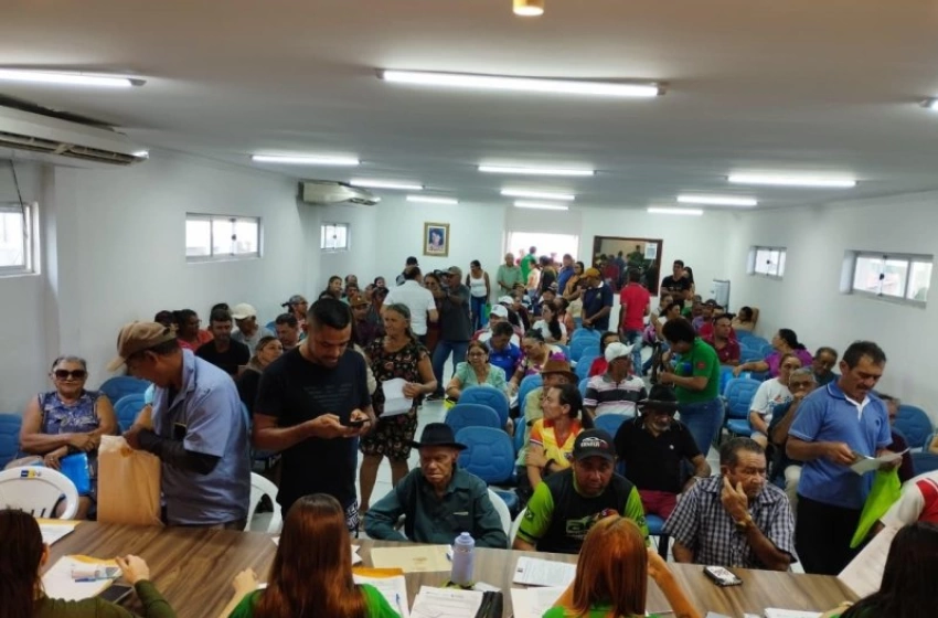 Imagem Governo realiza atendimentos do Regulariza-PB em Barra de Santa Rosa