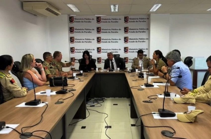 Imagem Reunião sobre instalação de sistema de veículos elétricos em prédios de CG