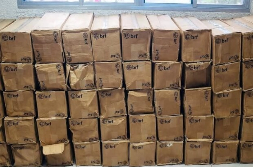 Imagem Apreensão de 793 quilos de mortadela (sabor frango)