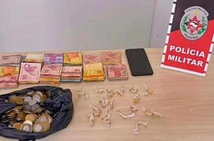 Imagem Material ilícito apreendido em ação da Polícia Militar