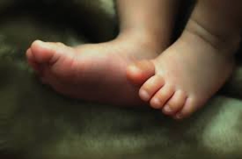 Imagem Salvamento de bebê prematura engasgada