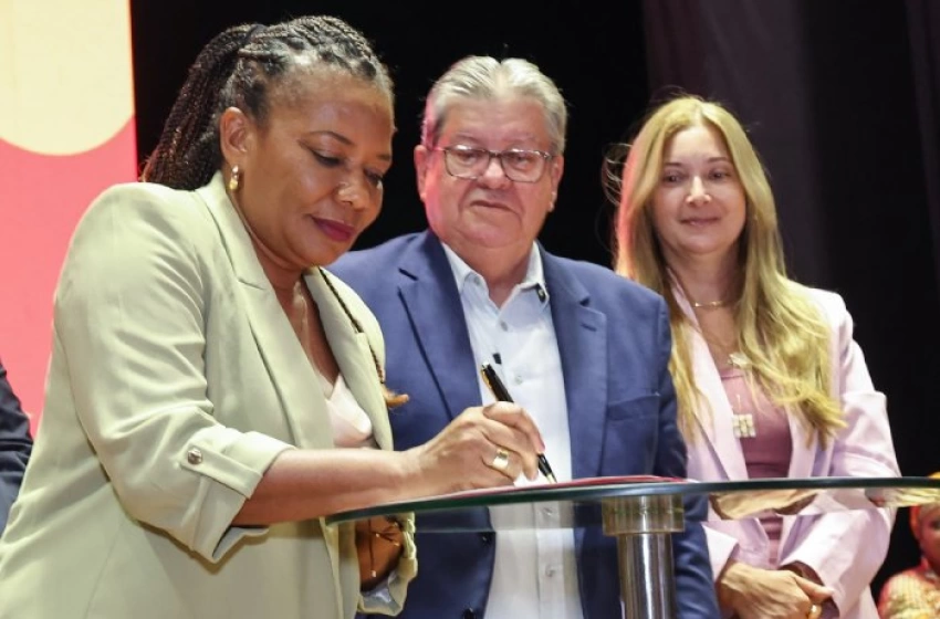 Imagem João Azevêdo e ministra Margareth Menezes