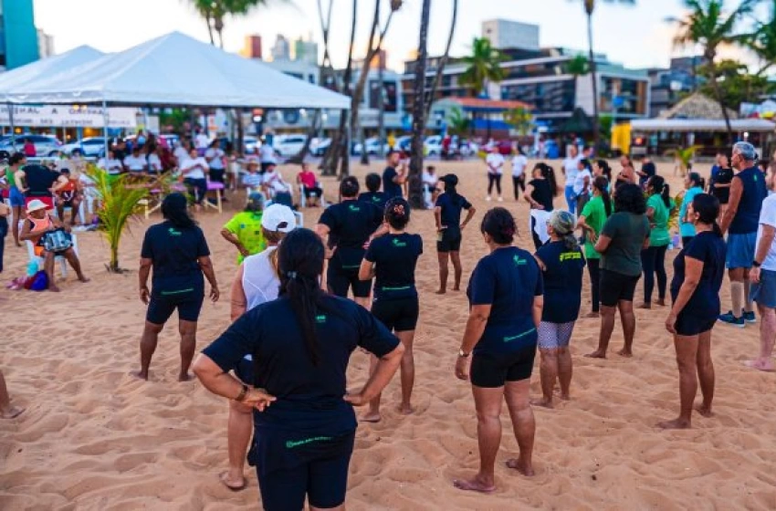 Imagem Ação do Janeiro Branco na orla de João Pessoa
