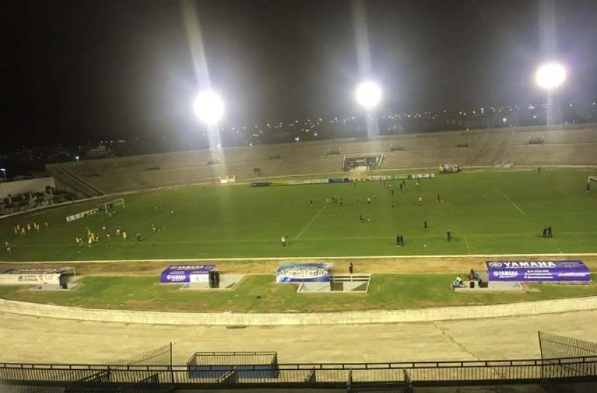 Imagem Estádio Almeidão, em João Pessoa