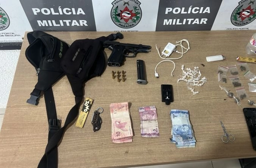 Imagem Armas e drogas apreendidas pela polícia militar em João Pessoa 