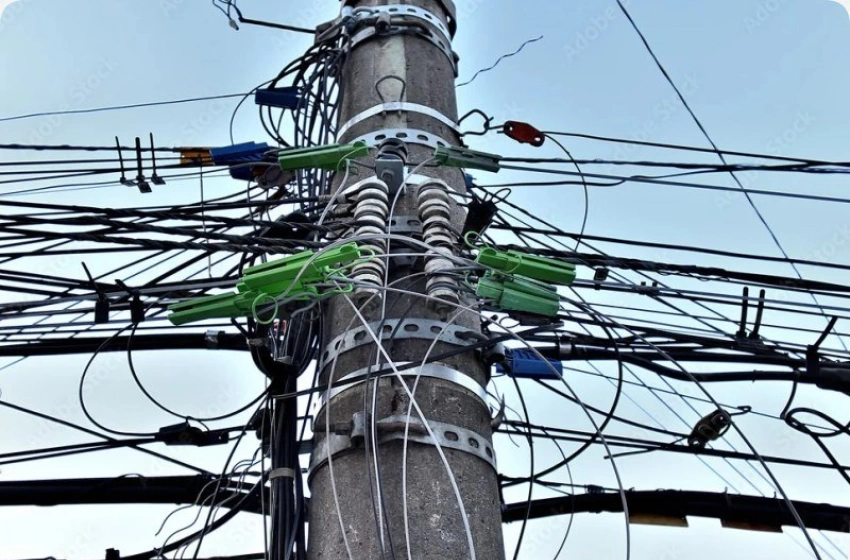 Imagem Fiações nos postes em Sousa