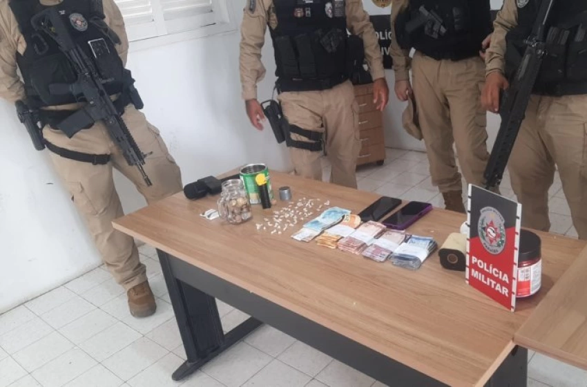Imagem Drogas apreendidas pela Polícia Militar em Pombal 