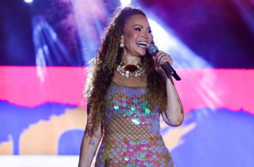 Imagem Cantora Solange Almeida