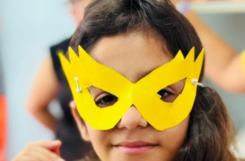 Imagem Oficina de máscaras e pintura artística para crianças internas no Hospital de Emergência e Trauma de Campina Grande