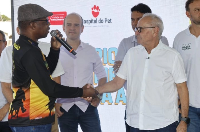 Imagem Entrega de veículos de tração animal pelas chamadas “recicletas”