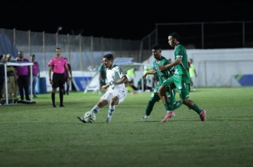Imagem Jogadores do Nacional de Patos e do Sousa
