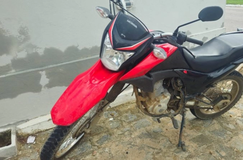 Imagem Moto roubada recuperada pela polícia militar em João Pessoa 