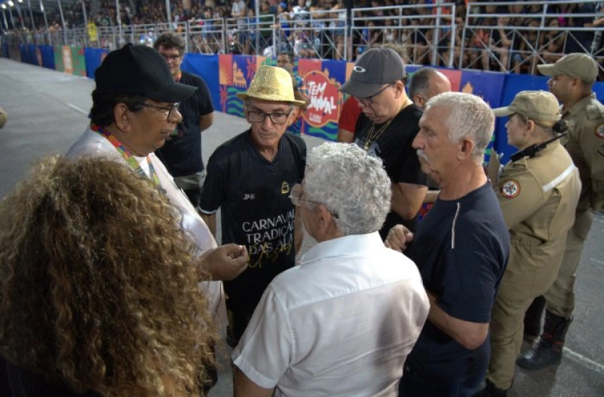 Imagem Representantes do Desfile do Carnaval Tradição de JP