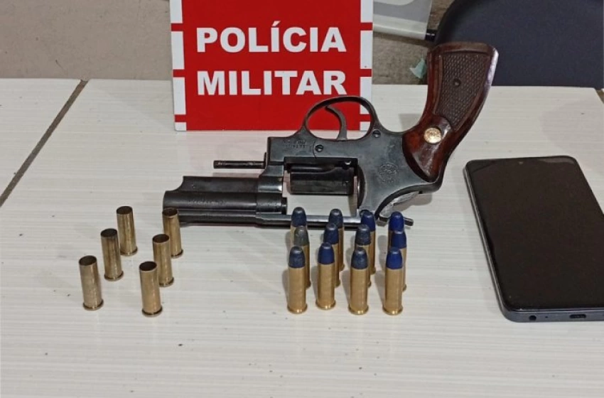 Imagem Arma e munições apreendidas em ação da PM