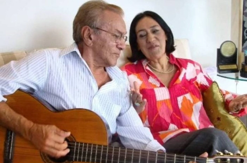 Imagem Cantora e compositora Cecéu