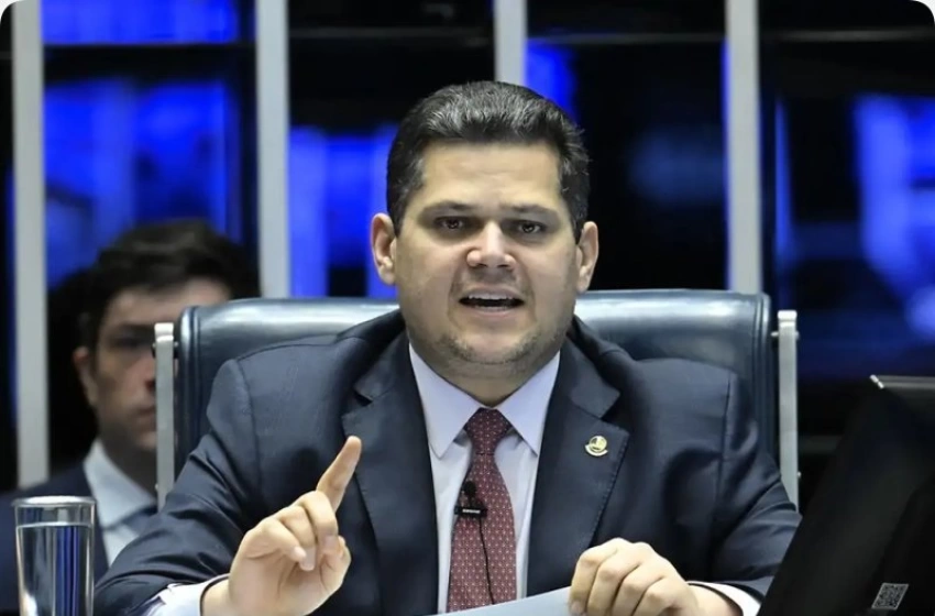 Imagem O presidente do Congresso Nacional, senador Davi Alcolumbre (União-AP)