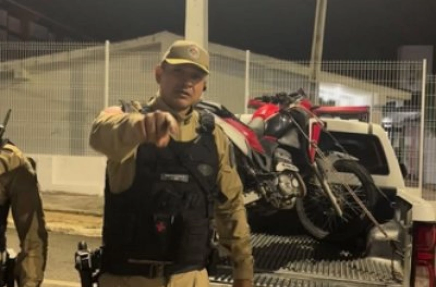 Imagem Motocicleta apreendida em ação da Polícia Militar