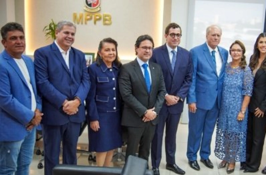 Imagem Gervásio Maia participa da posse de nova procuradora de Justiça do Ministério Público da Paraíba