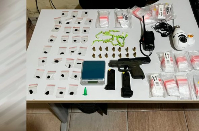 Imagem Material ilícito apreendido em ação da Polícia Militar