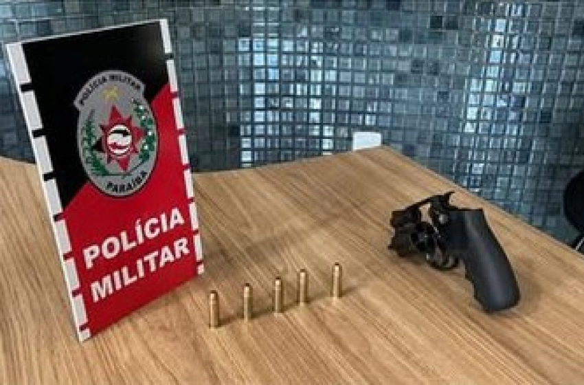 Imagem Arma e munições apreendidas em ação da PM
