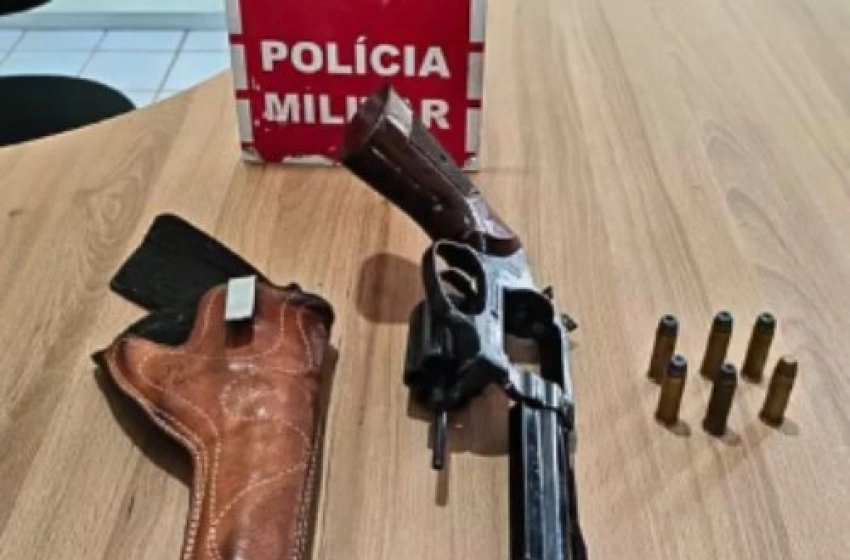 Imagem Arma e munições apreendidas em ação da PM