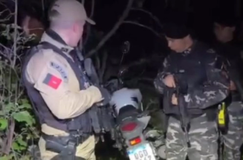 Imagem Moto roubada recuperada pela PM