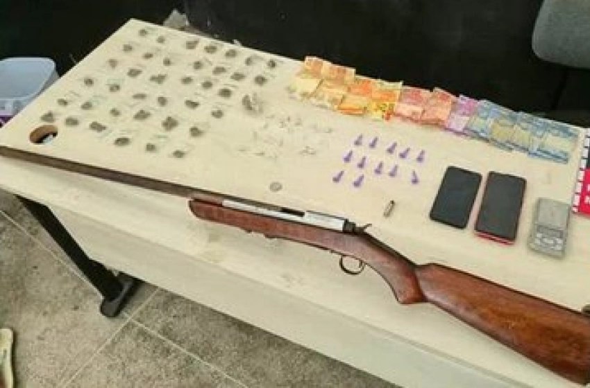 Imagem Material ilícito apreendido em ação da Polícia Militar