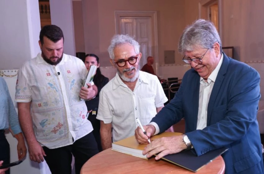 Imagem Apresentação de livro sobre a Paraíba