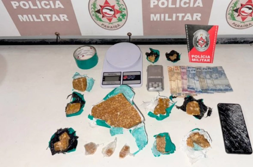 Imagem Drogas apreendidas em ação da PM