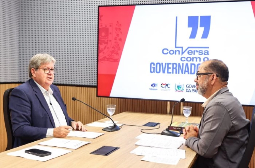 Imagem João Azevêdo anunciando abertura de licitação